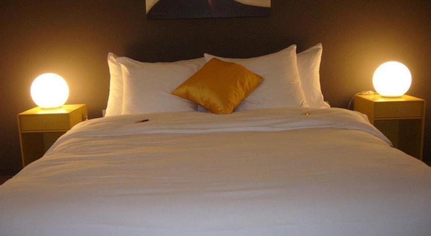 Hotel Au Boeuf Rouge Crassier Habitación foto
